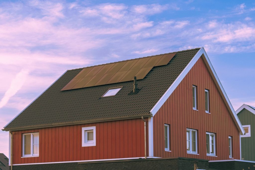Top 5 Reasons UK Homeowners Are Switching to Solar in 2025